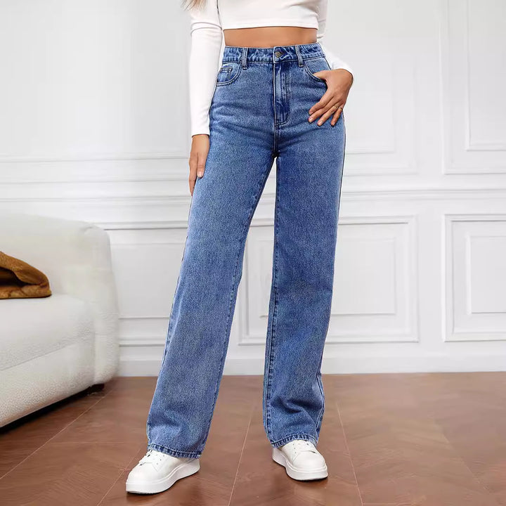 High-waisted women's jeans with a wide fit, casual look, and classic pockets Chic & Stil