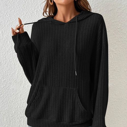 Casual women's hoodie with textured design and practical pockets Amarae