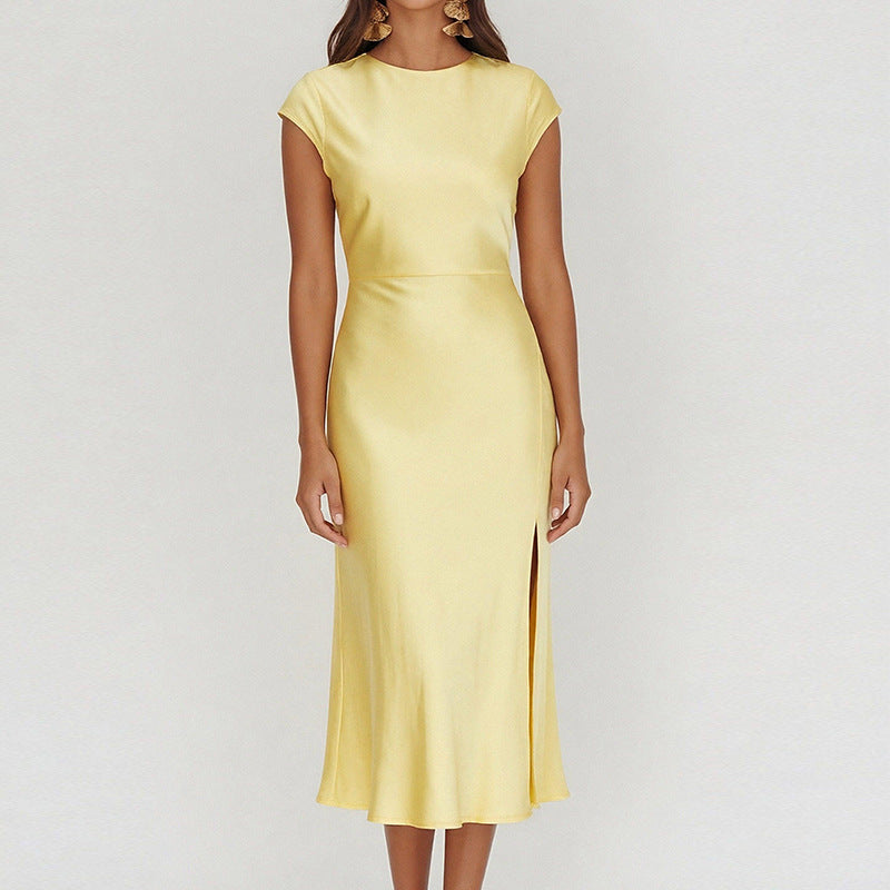 Robe Midi Élégante pour Femme avec Col Montant Chic et Satin Fluide Chic & Stil