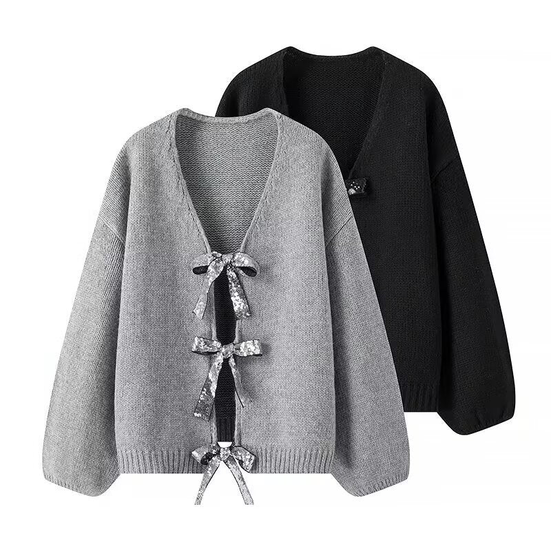 Cardigan en tricot stylé pour femme avec des nœuds glamours sur le bas