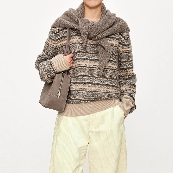 Pull en maille à la mode pour femmes avec des détails de ceinture française Chic & Stil