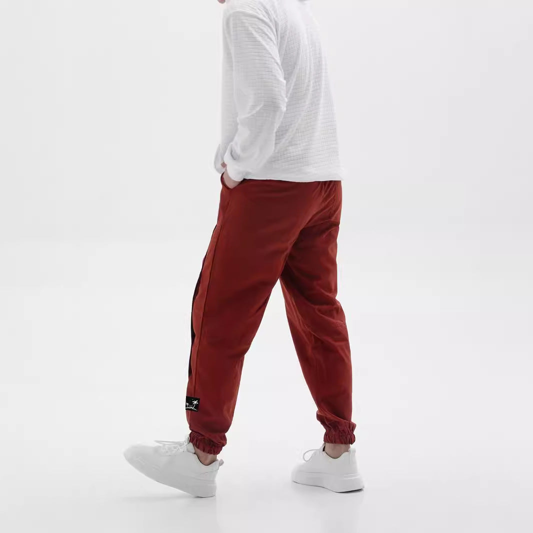 Comfortable chino pants for men with elastic waist and side pockets Lune London