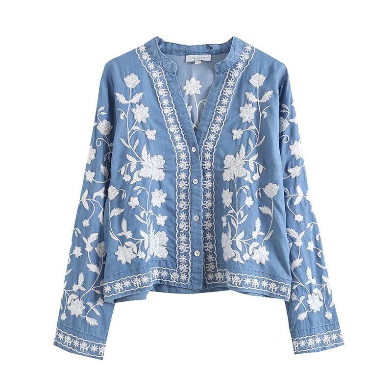 Vintage embroidered blouse for women with elegant collar and snap button closure Lune London