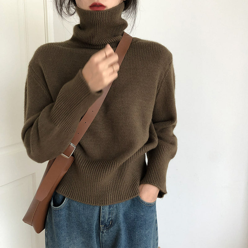 Pull à col roulé confortable pour femmes en fine maille Chic & Stil