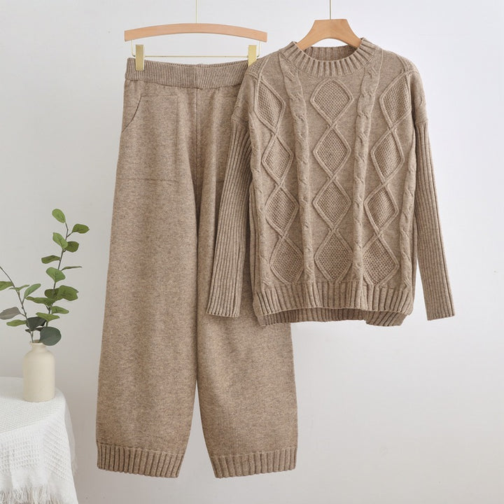 Ladies knit set with diamond-shaped structure Lune London