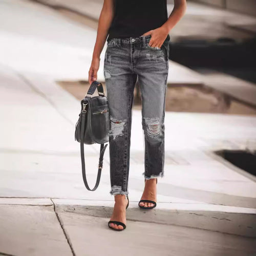 Women's jeans with fashionable destroyed details and comfortable fit Amarae