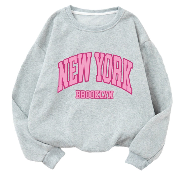 Women's casual sweater with striking NYC print Chic & Stil