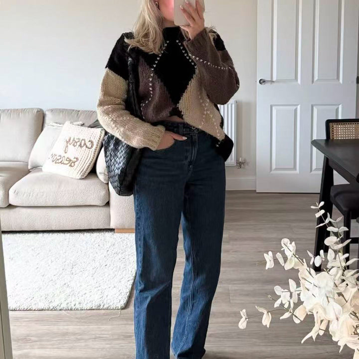 Women Chunky Knit Argyle Sweater with Round Neckline and Oversized Silhouette Amarae