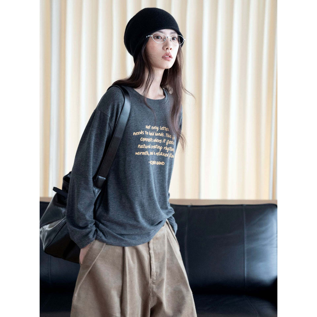 Women's Loose Relax Sweatshirt made of Cotton Blend with Round Neck and Statement Print Amarae