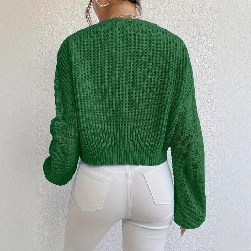 V-neck sweater with a scoop neckline for ladies in fine knit Lune London