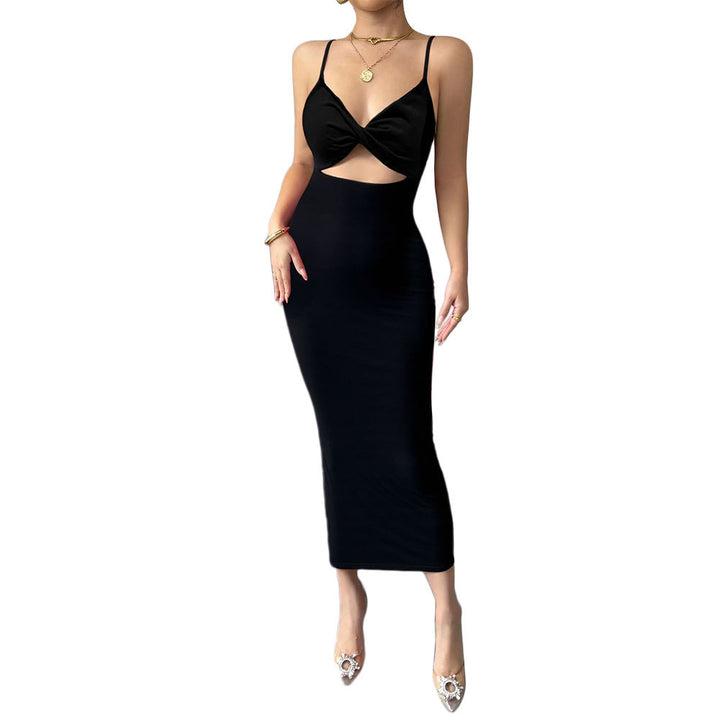 Robe midi ajustée pour femmes avec découpe élégante et fines bretelles spaghetti Chic & Stil
