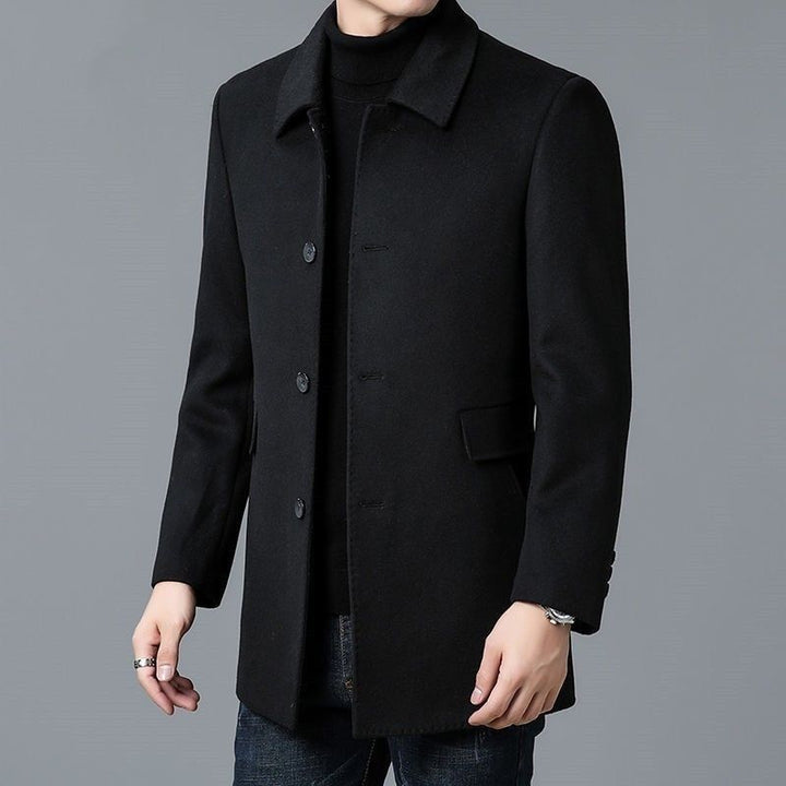 Elegant wool coat for men with classic lapels and pockets Lune London