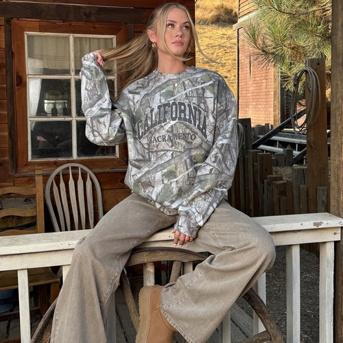 Casual sweatshirt for women with artistic camouflage pattern Amarae