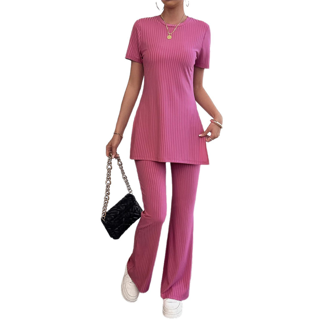 Women's casual two-piece set in a modern ribbed look with high wearing comfort Lune London