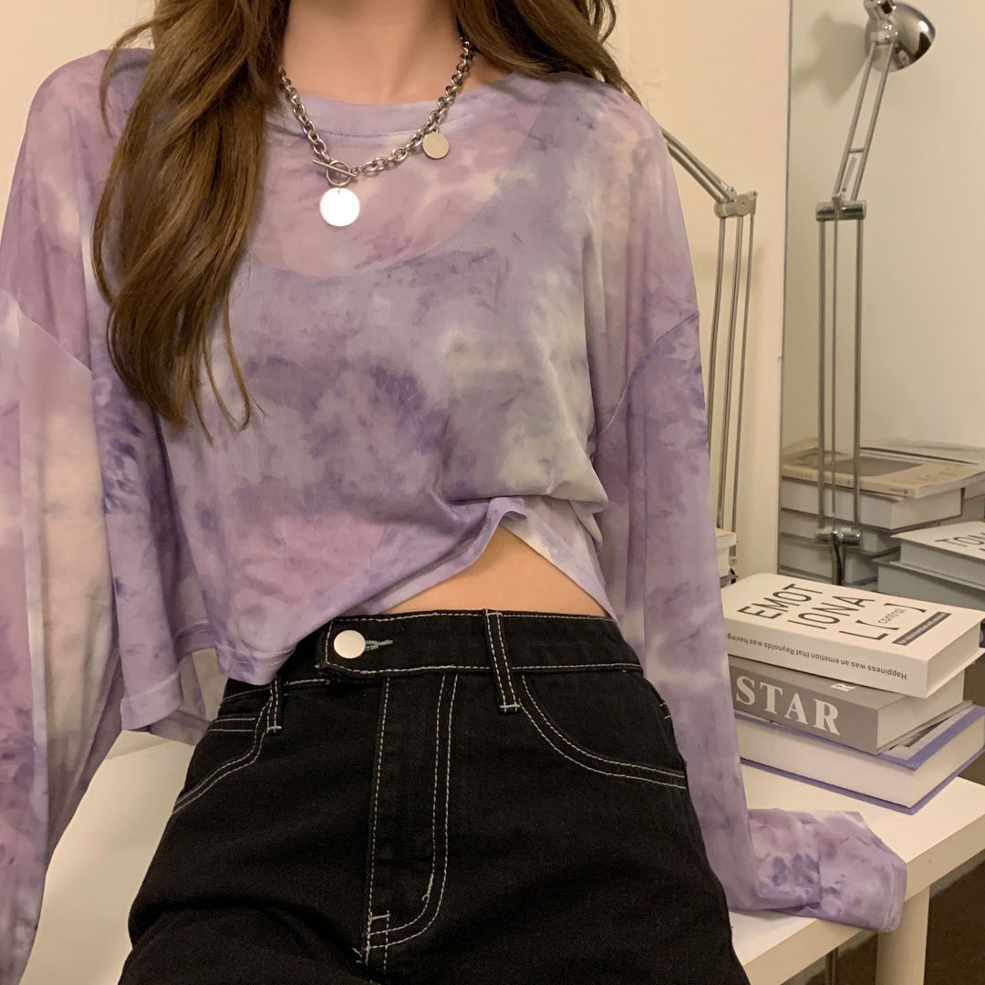 Women's cropped sweatshirt in modern batik design with wide sleeves and round neckline Lune London