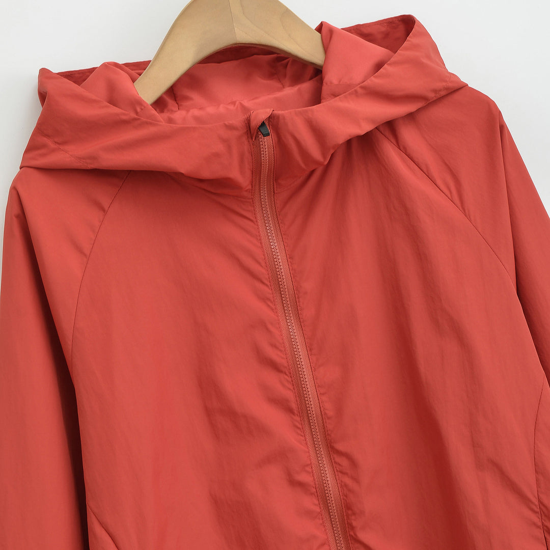 Women's Ultralight Hooded Windbreaker with Extended Back Hem and Elastic Hem Amarae