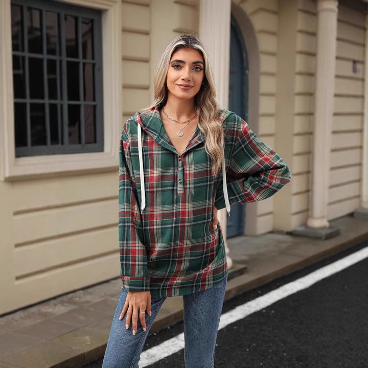 Checkered hooded blouse for women with practical button details and a relaxed fit Lune London