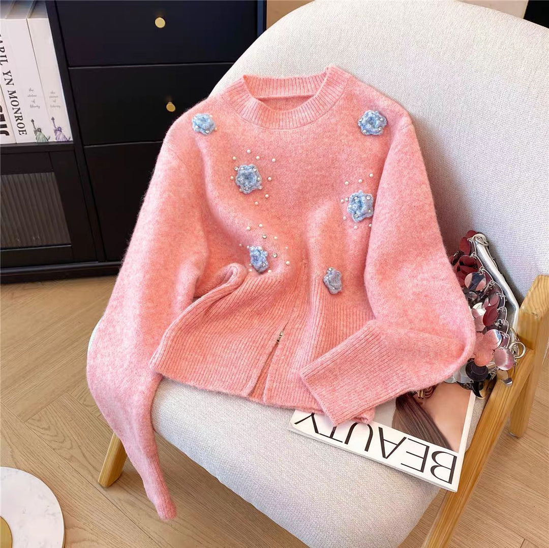Sweater stylé pour femmes avec des applications florales Chic & Stil