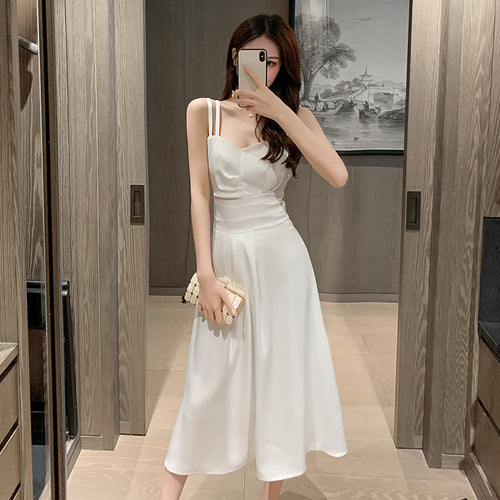 Robe maxi femme à fines bretelles et coupe classique Chic & Stil