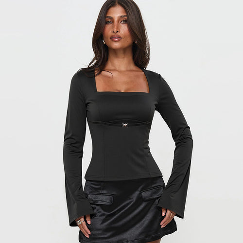 Top femme à manches longues avec encolure rectangulaire et détails de volants élégants Chic & Stil