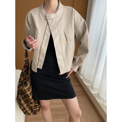 Ladies fashionable faux leather jacket with practical pockets Chic & Stil