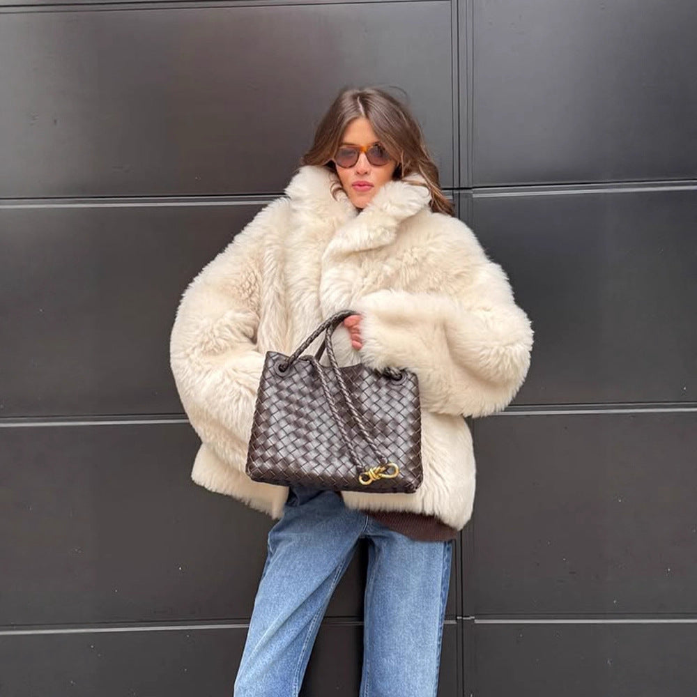 Women's short coat made of voluminous faux fur with a rounded shawl collar and boxy silhouette Amarae