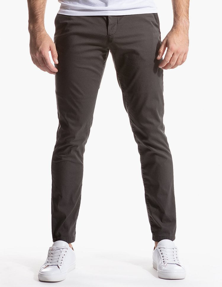 Comfortable chino pants for men with a modern cut and elastic waistband Lune London