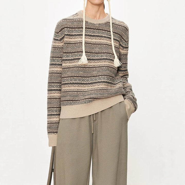 Pull en maille à la mode pour femmes avec des détails de ceinture française Chic & Stil