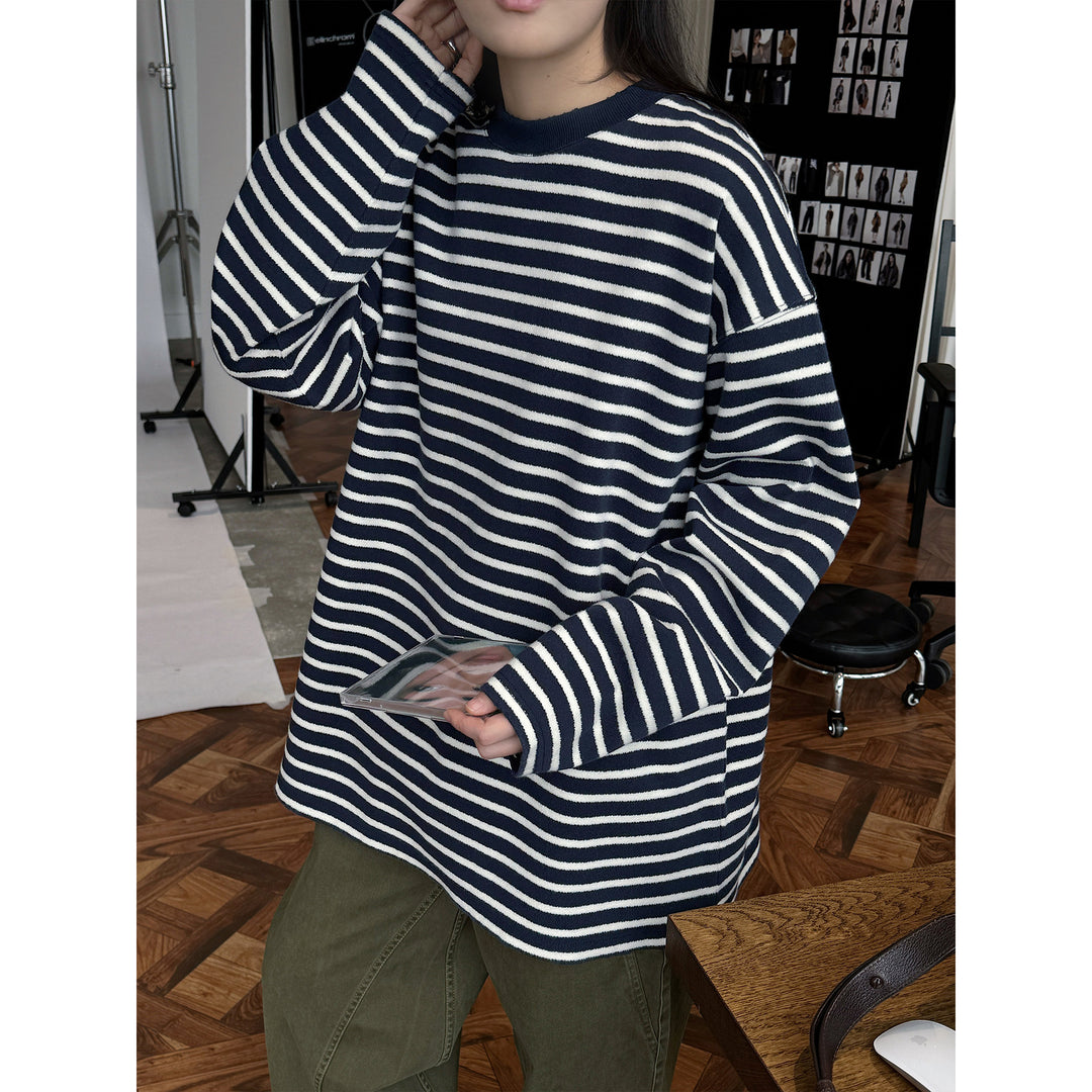 Women's Striped Oversize Knit Sweater with Boxy Silhouette and Ribbed Round Neck