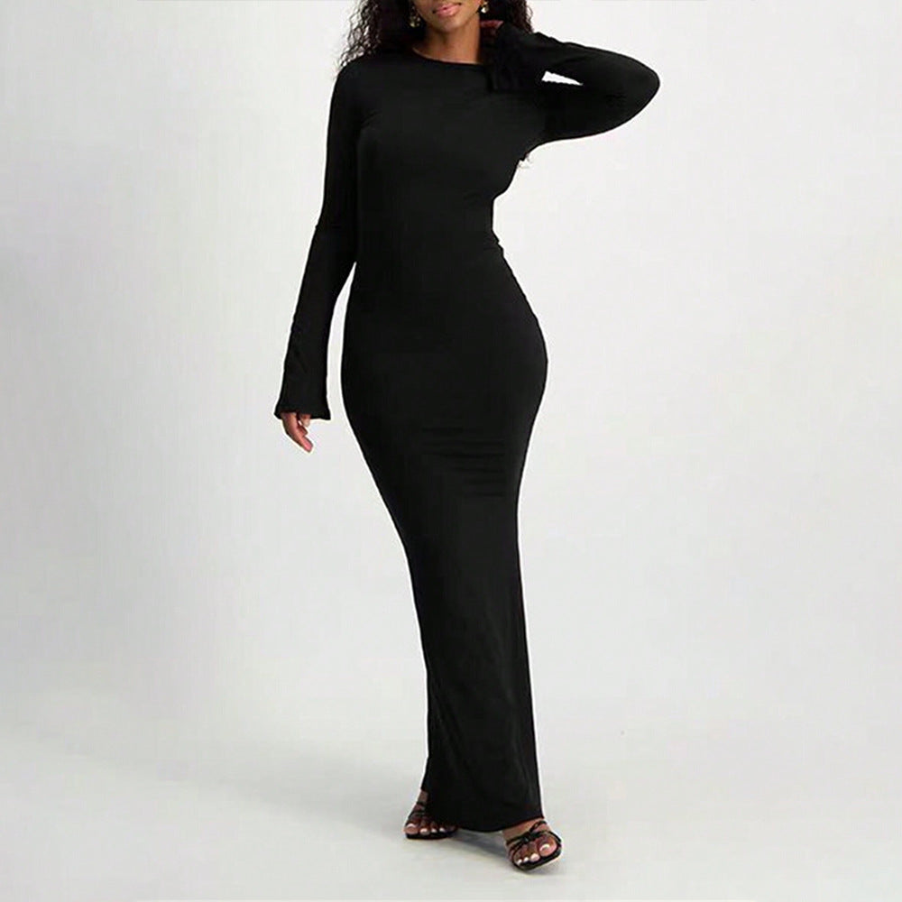 Robe maxi élégante à manches longues pour femme avec une silhouette près du corps et un décolleté en forme de clé Chic & Stil