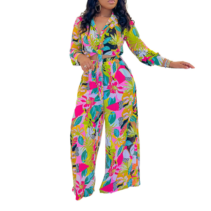 Ladies elegant jumpsuit with floral patterns and fitted cut Lune London