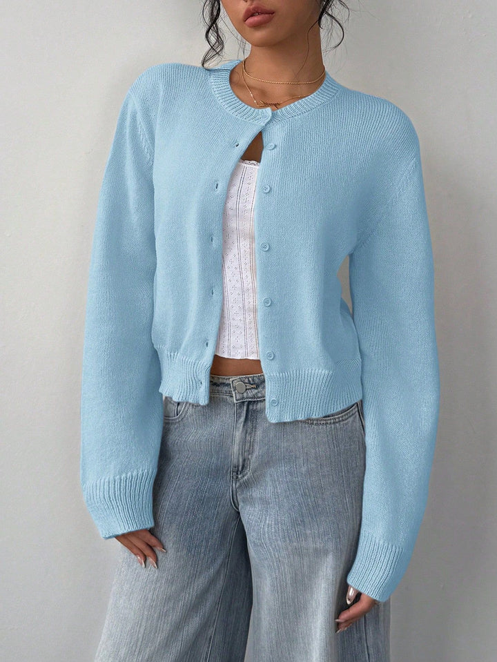 Cardigan pour femmes en coton doux avec détails en boutons Chic & Stil