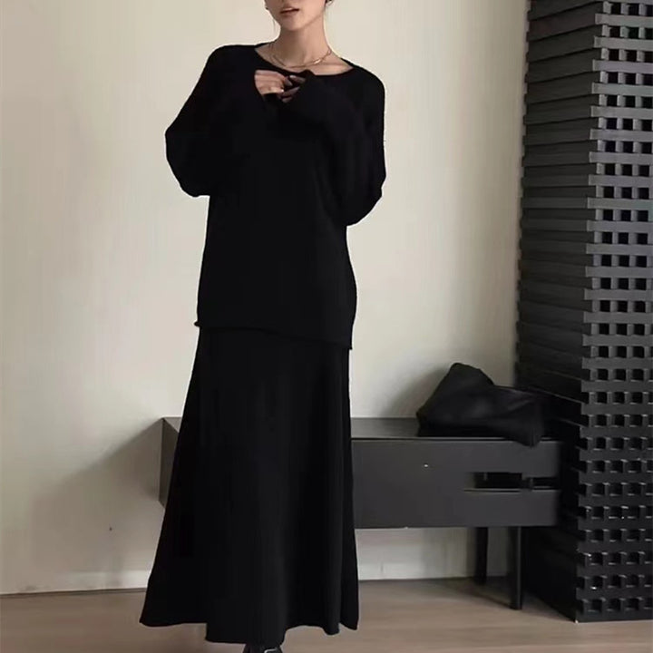 Robe tricot femme à épaules dénudées en style décontracté avec coupe fluide Chic & Stil