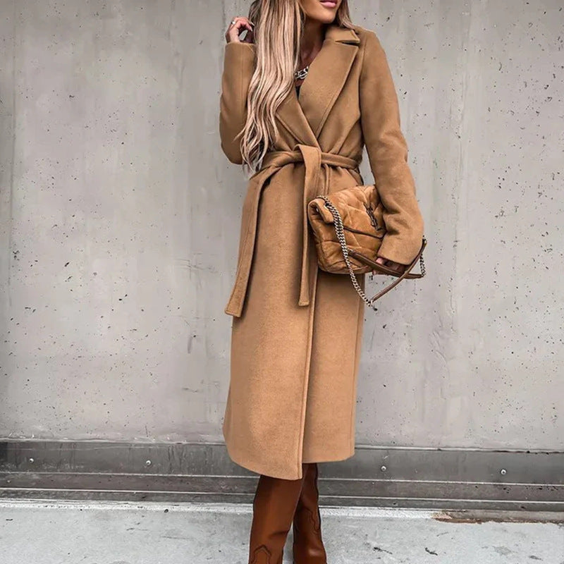 Elegant and warm wool coat for women Lune London