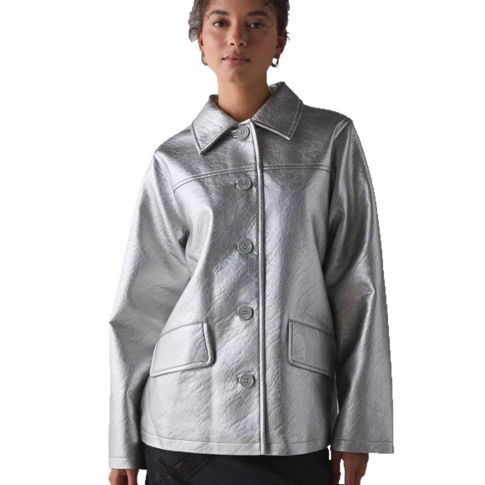 Veste en cuir métallique pour femmes avec poches pratiques et coupe moderne Chic & Stil