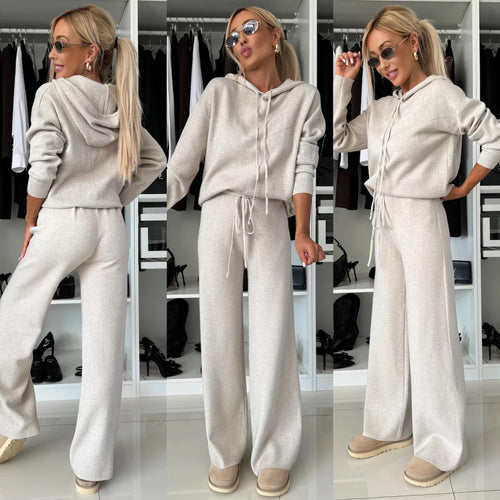 Women's Comfortable Cotton Hoodie with Loose Fit and Matching Jogging Pants Chic & Stil