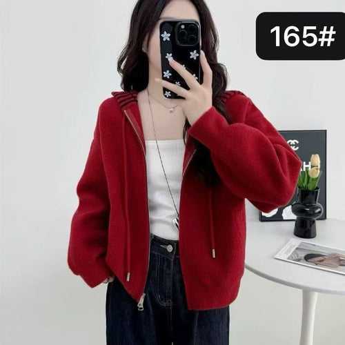 Veste à capuche confortable et élégante pour femmes avec rayures horizontales Chic & Stil