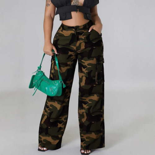 Women's cargo pants with a wide cut and practical pockets Amarae