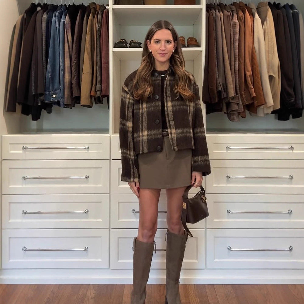 Women's short checkered bouclé jacket with boxy silhouette and button placket Amarae