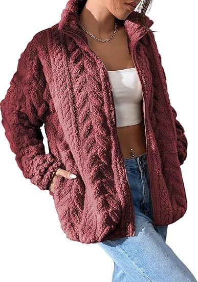 Comfortable fleece jacket for women with oversized fit and high neck Lune London
