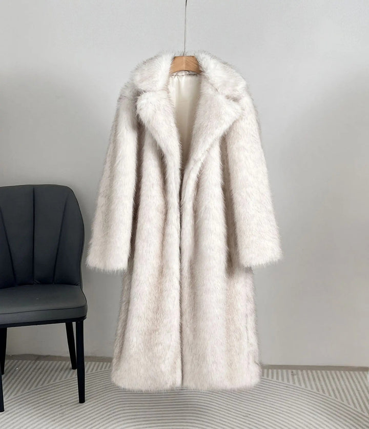 Ladies Elegant Fur Coat with Large Pockets Lune London