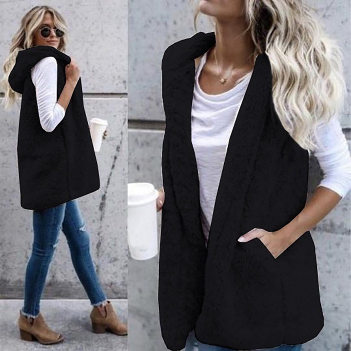 Women's fleece vest with open design and practical pockets Lune London