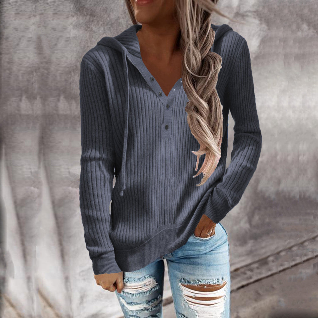 Women's hoodie with textured ribbed pattern and buttoned neckline Amarae
