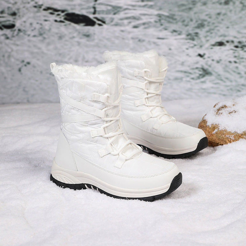 Winter boots for women with insulated lining and non-slip sole Lune London