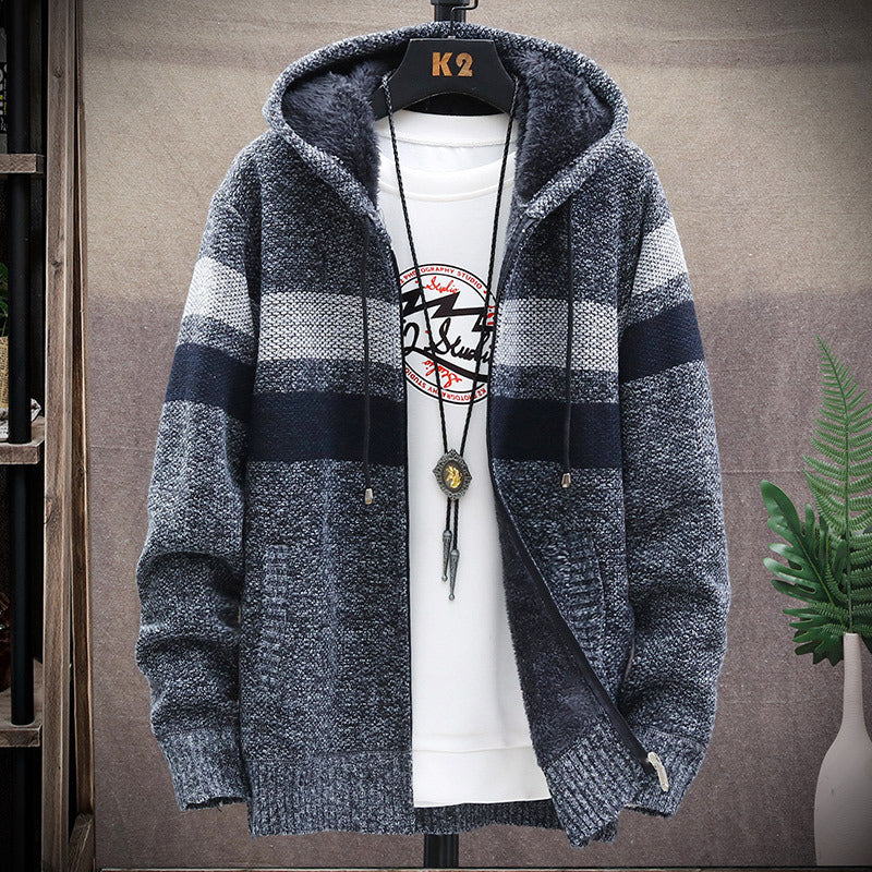 Men's fleece hoodie with high collar and Amarae structure