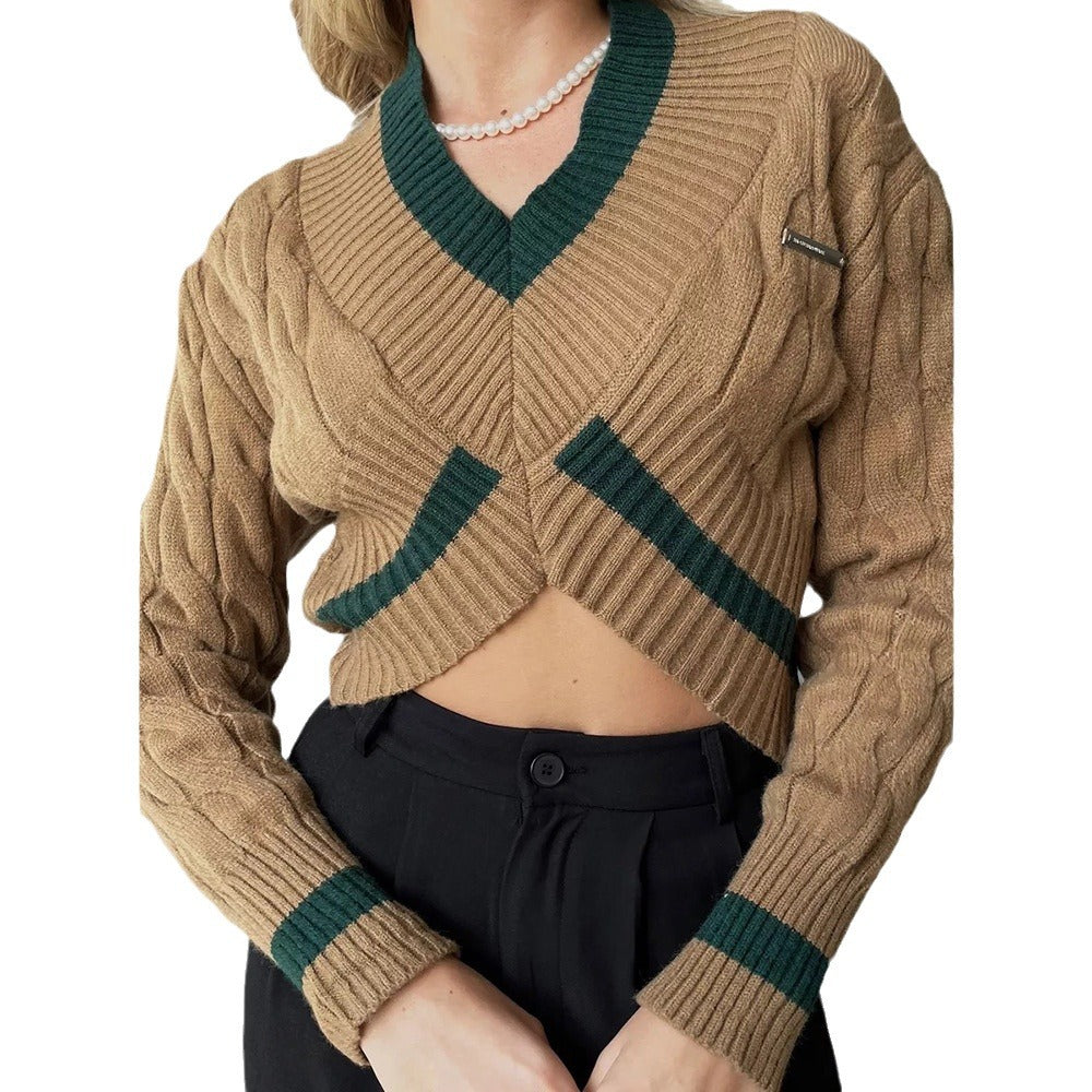 Pull crop en maille pour femme avec col en V et détails contrastés Chic & Stil