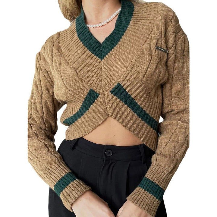 Pull crop en maille pour femme avec col en V et détails contrastés Chic & Stil