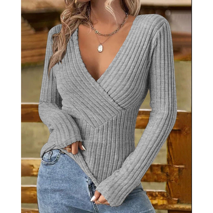 Pull côtelé élégant et ajusté pour femme avec col en V Chic & Stil