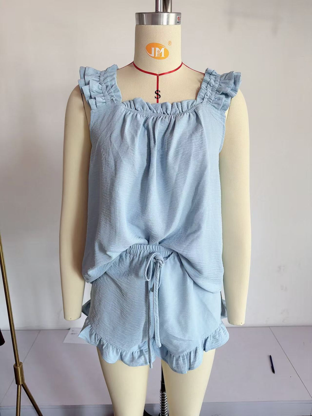 Ladies leisure set with ruffles and elastic waistband Lune London