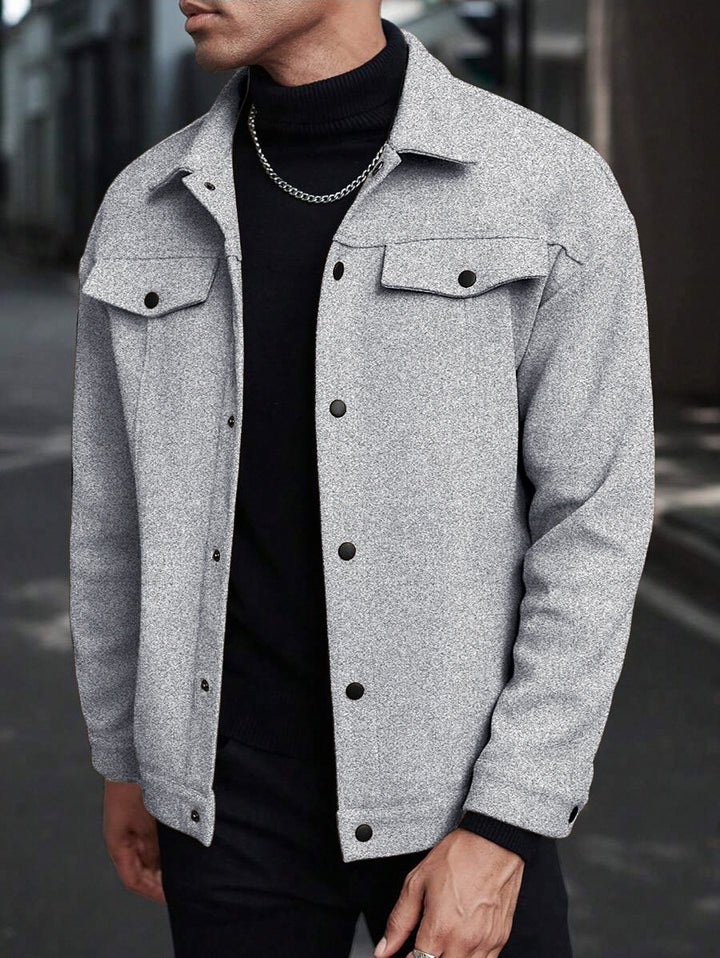 Trendy overshirt for men with practical pockets and snap closure Lune London